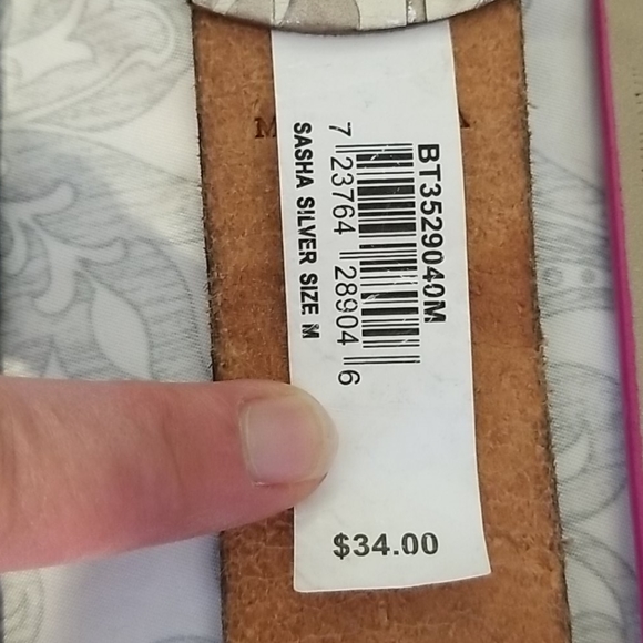 Assorted Belts Michael Kors, Fossil, Guess - Picture 9 of 13